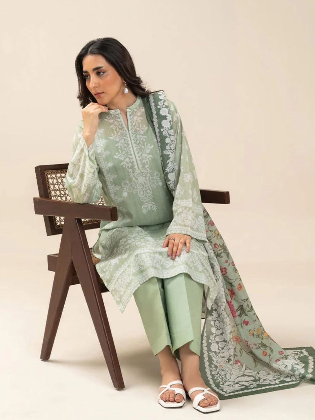 Beechtree Morbagh 3 Piece Printed Lawn Suit | Unstitched Lawn Collection