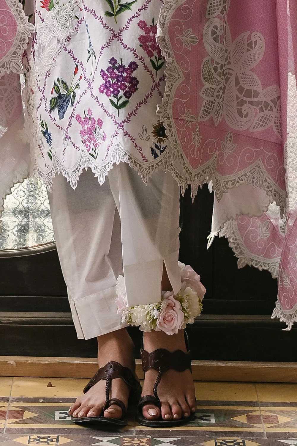 GulAhmed 3-Piece Summer Lawn Suit – Embroidered Printed Shirt with Lawn Dupatta & Dyed Trouser
