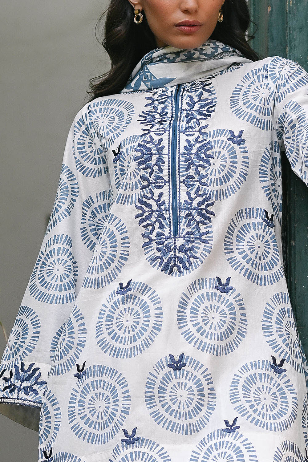 GulAhmed 3-Piece Summer Lawn Suit – Embroidered Printed Shirt with Lawn Dupatta & Dyed Trouser