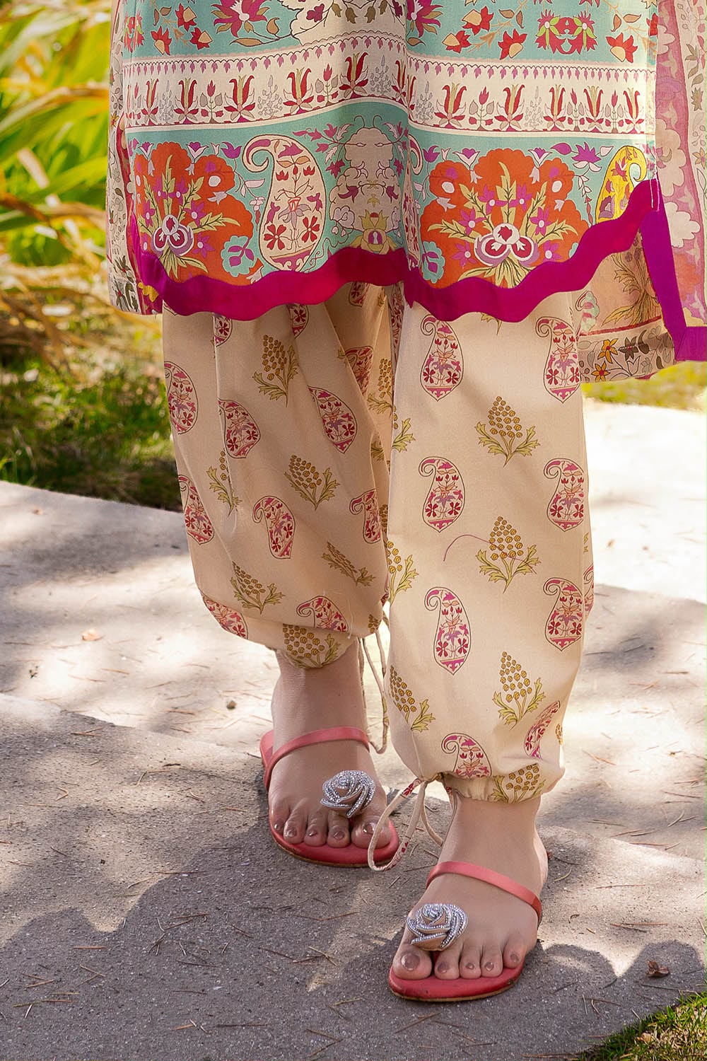 GULAHMED DIGITAL PRINTED LAWN 3 PIECE UNSTITCHED SUIT