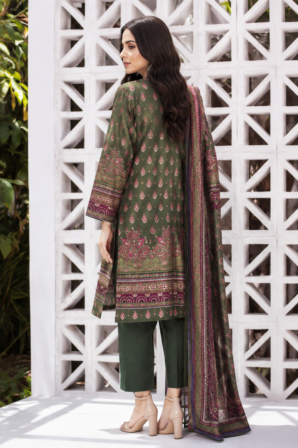Limelight 2-Piece Digital Printed Suit – Unstitched Cambric Shirt | with Lawn Dupatta