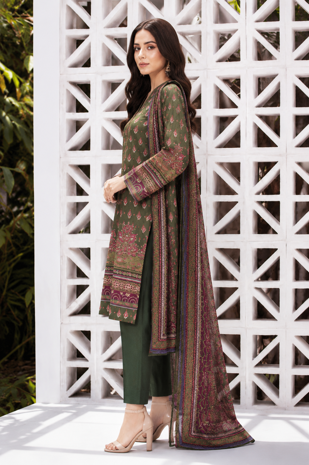 Limelight 2-Piece Digital Printed Suit – Unstitched Cambric Shirt | with Lawn Dupatta